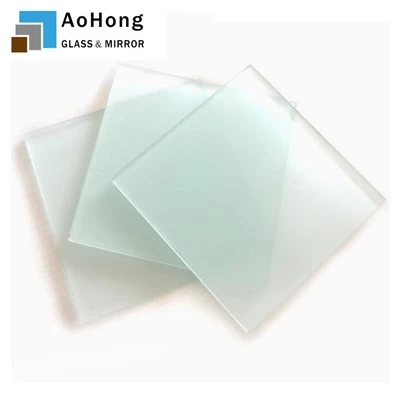 Genomskinligt frostat glas